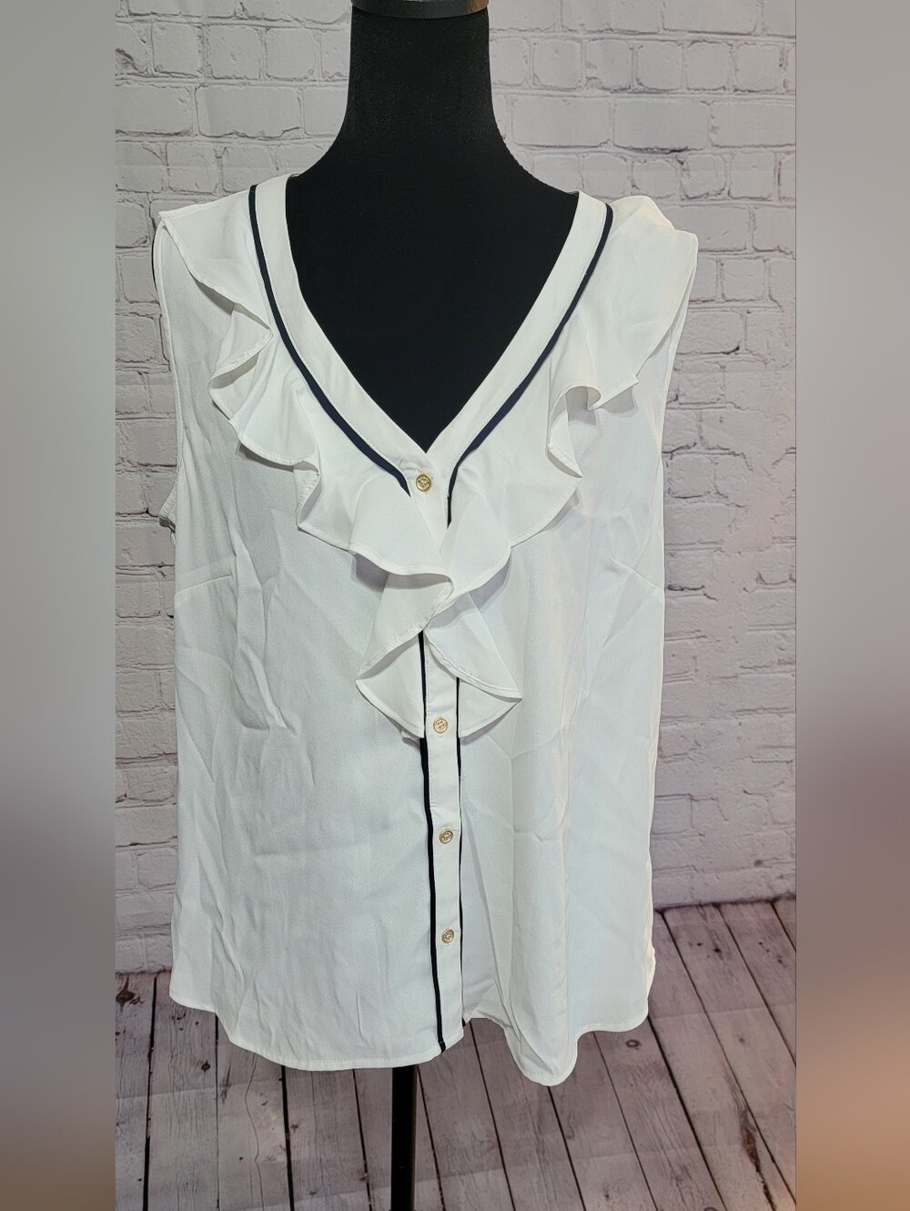 Tommy Hilfiger Women’s White Ruffle V-Neck Button Front Top with Black Trim L